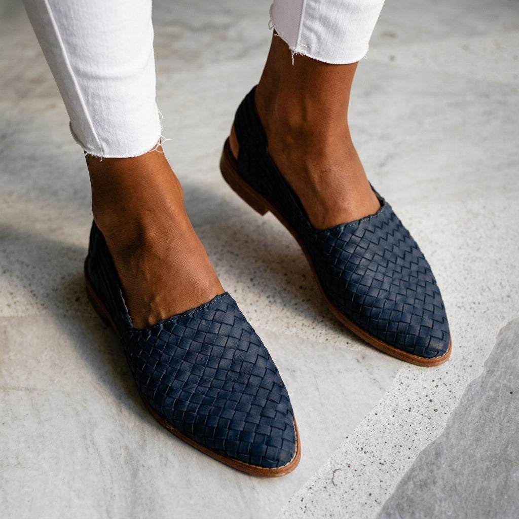 Comino Women's Loafers with Woven Slingback Design and Closed-Toe Silhouette 3