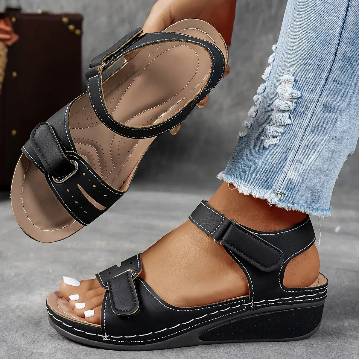 Cleo Women’s Sandals with Ergonomic Design and Vintage-Inspired Straps 3