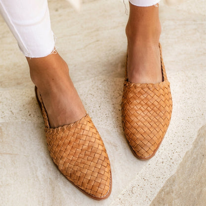 Comino Women's Loafers with Woven Slingback Design and Closed-Toe Silhouette 2