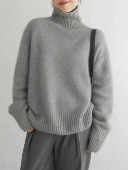 Dara Women’s Sweater with High Collar and Relaxed Fit Design 3