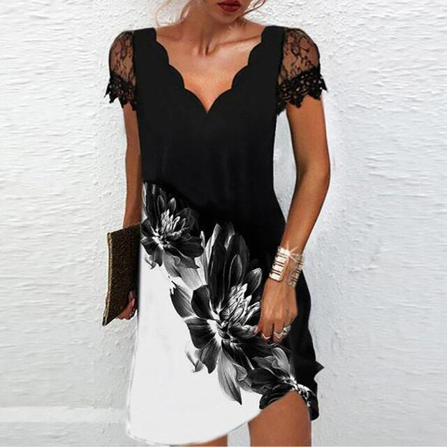 Elara Women's Dress with V-Neck and Lace Sleeves in A-Line Style 3