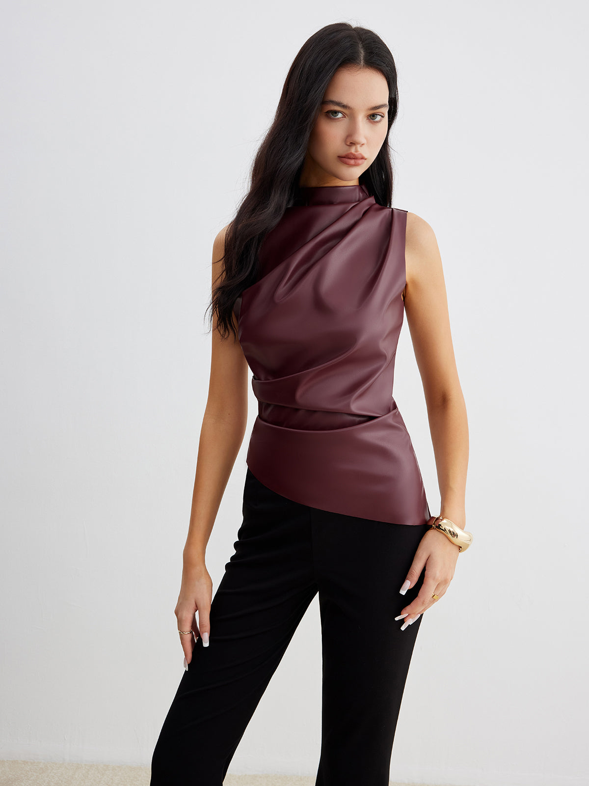 Franz Women’s Top with Sleeveless Design and High Collar for Going Out 3