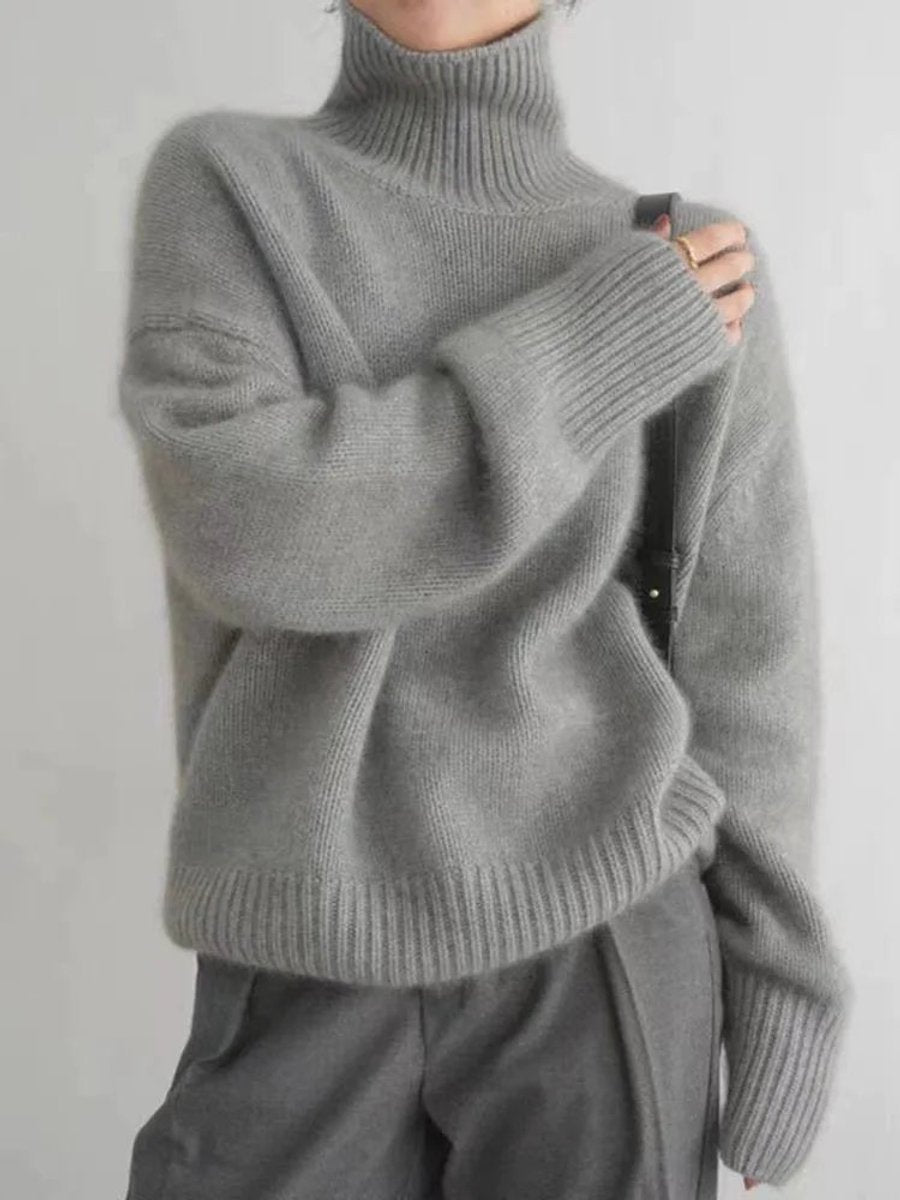 Harper Women's Oversized Sweater | Luxurious Cashmere Knit Turtleneck 2