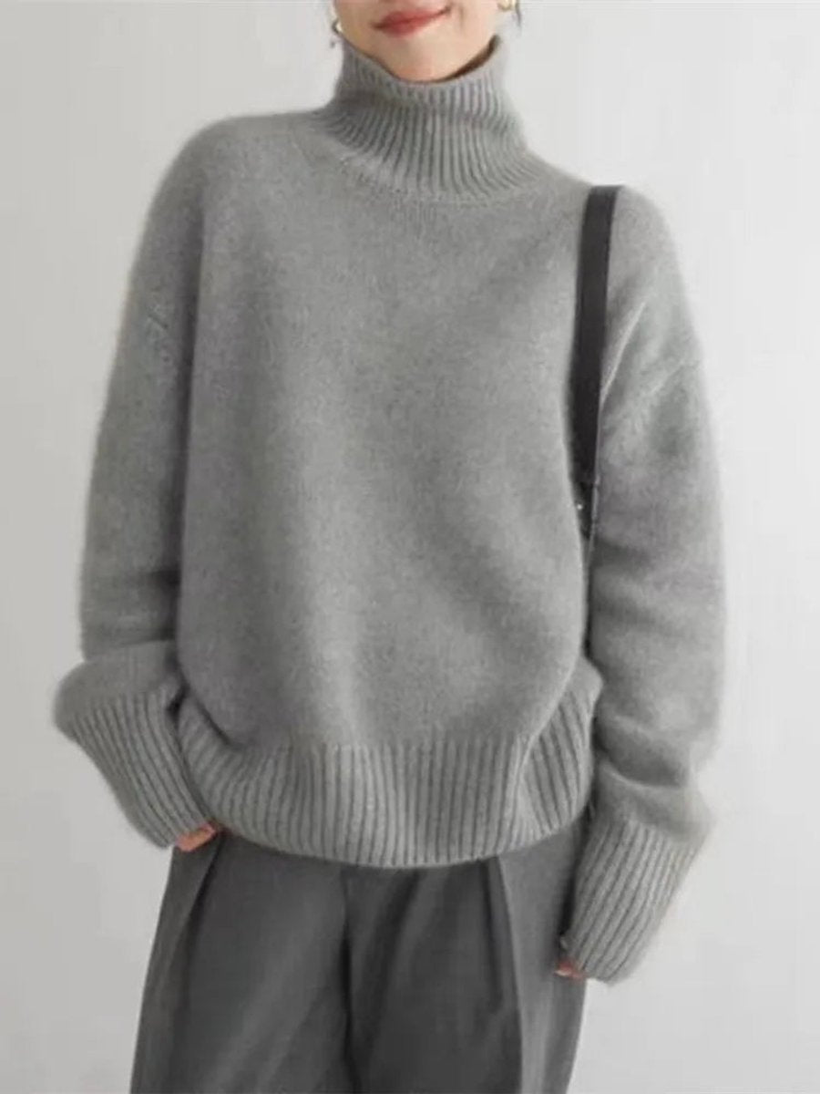 Harper Women's Oversized Sweater | Luxurious Cashmere Knit Turtleneck 3