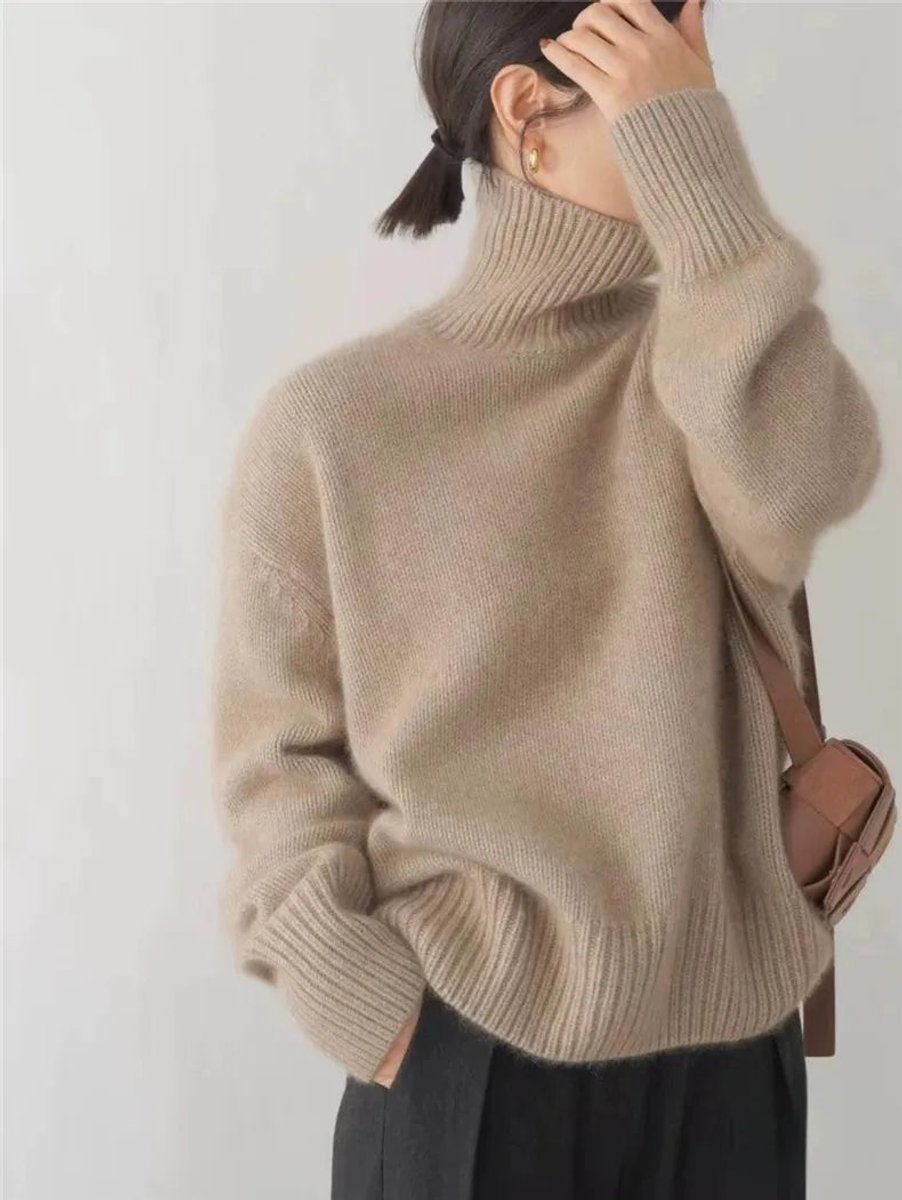 Harper Women's Oversized Sweater | Luxurious Cashmere Knit Turtleneck 5