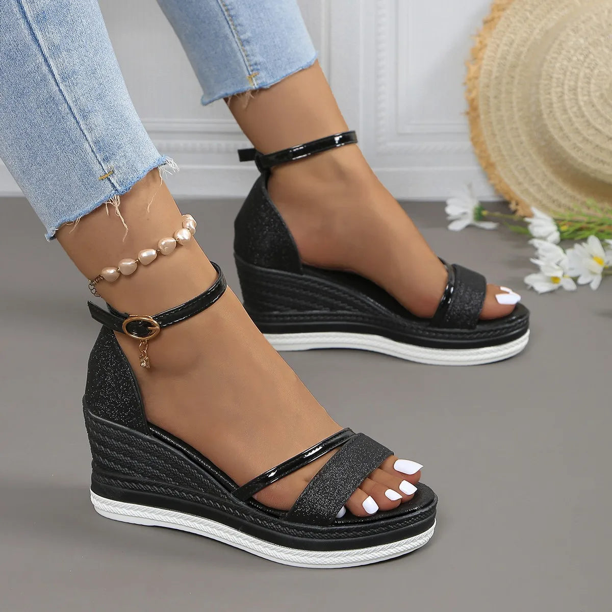 Ivy Women's Sandals with Orthopedic Support and Smooth Strap Design 2
