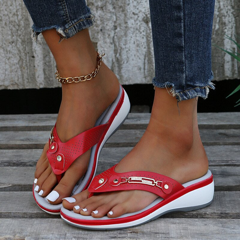 Luna Women’s Sandals with Soft Padding and Classic Design 5