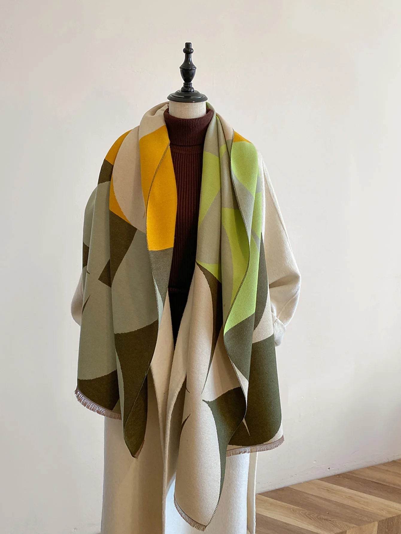 Luxe Women’s Scarf with Reversible Design and Soft Lightweight Texture 3