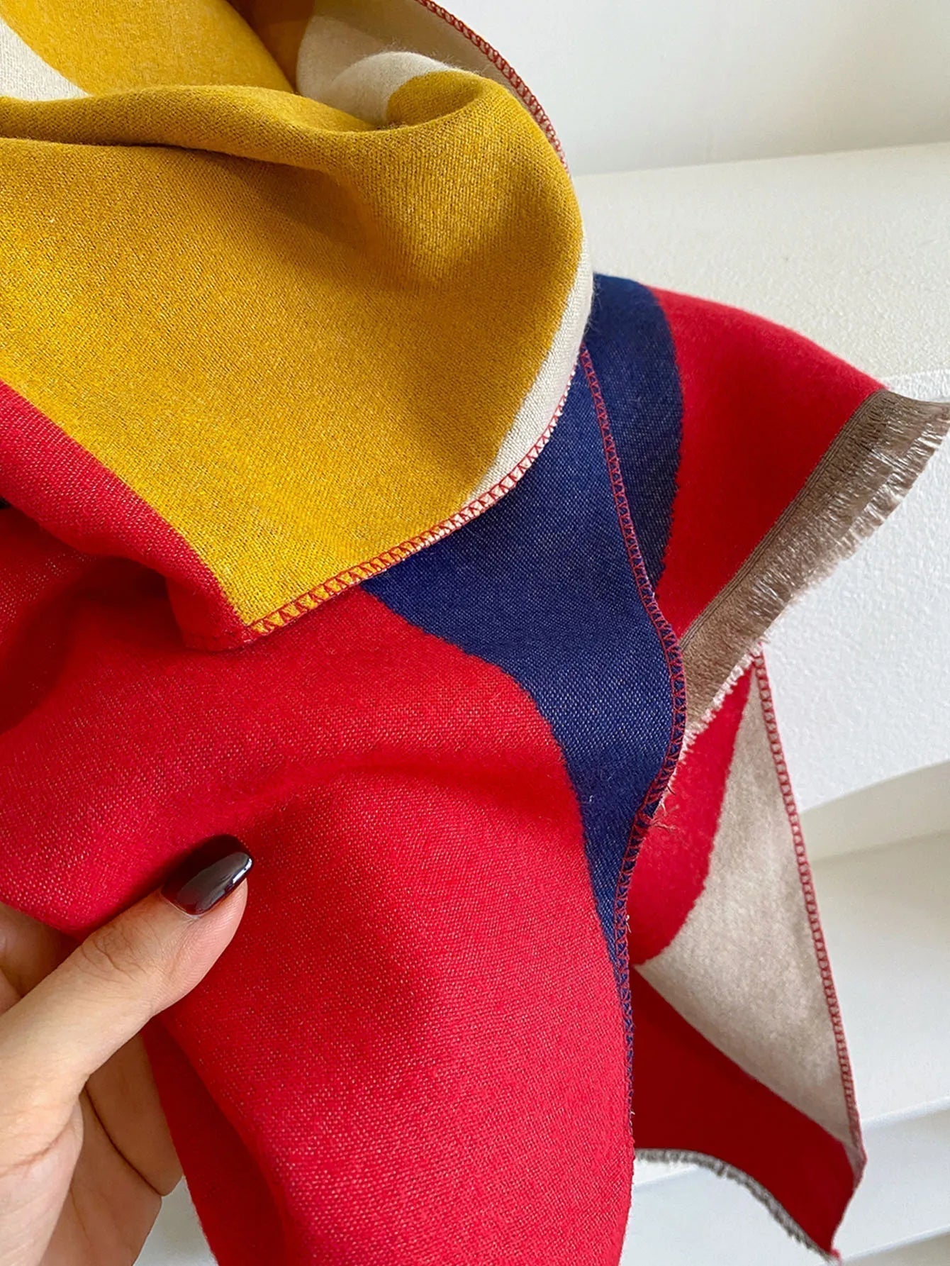Luxe Women’s Scarf with Reversible Design and Soft Lightweight Texture 8