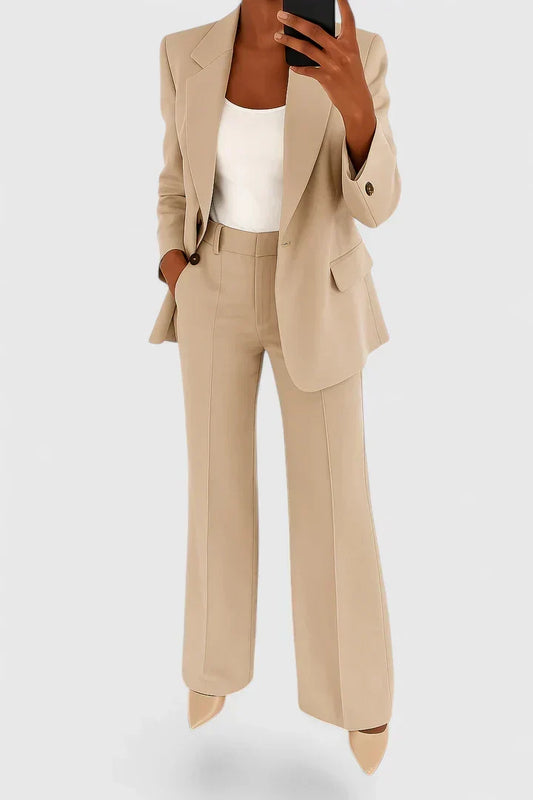 Palia Women’s Suit Set featuring a tailored fit and versatile style, perfect for professional and casual occasions. 0