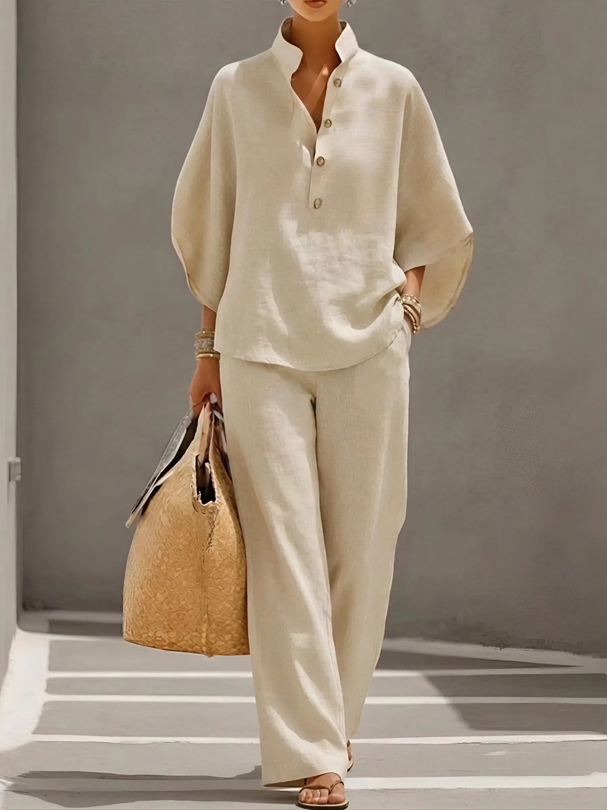 Vogue Women’s Set with Structured Collar and Wide-Leg Trousers 0