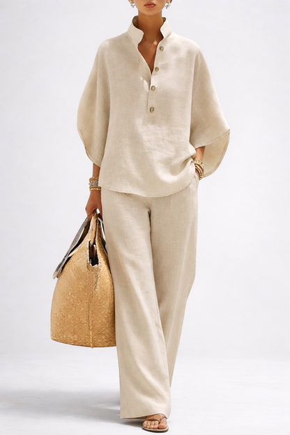 Vogue Women’s Set with Structured Collar and Wide-Leg Trousers 1