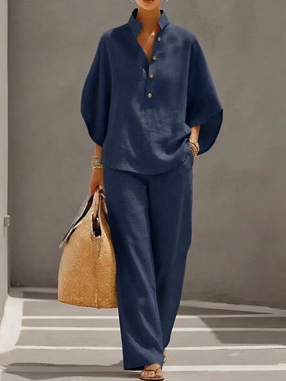 Vogue Women’s Set with Structured Collar and Wide-Leg Trousers 2