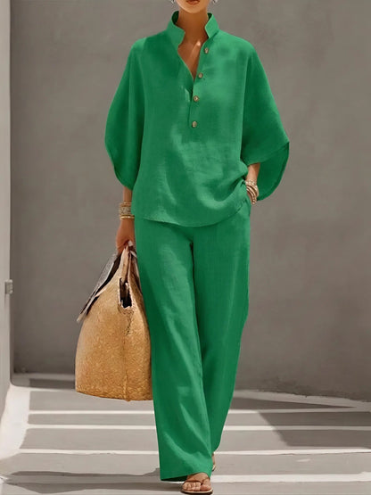 Vogue Women’s Set with Structured Collar and Wide-Leg Trousers 4
